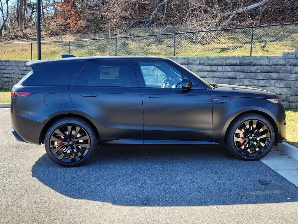 New 2026 Land Rover Range Rover Sport Dynamic SE AWD/4WD image 11
