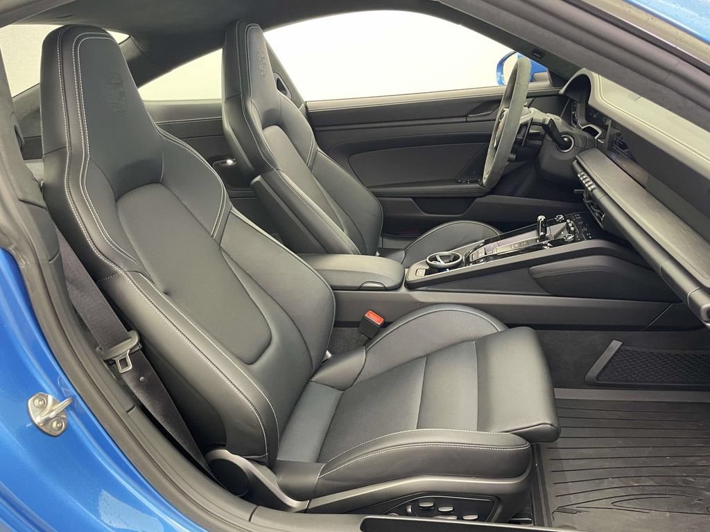 Certified 2026 Porsche 911 Carrera GTS RWD image 21
