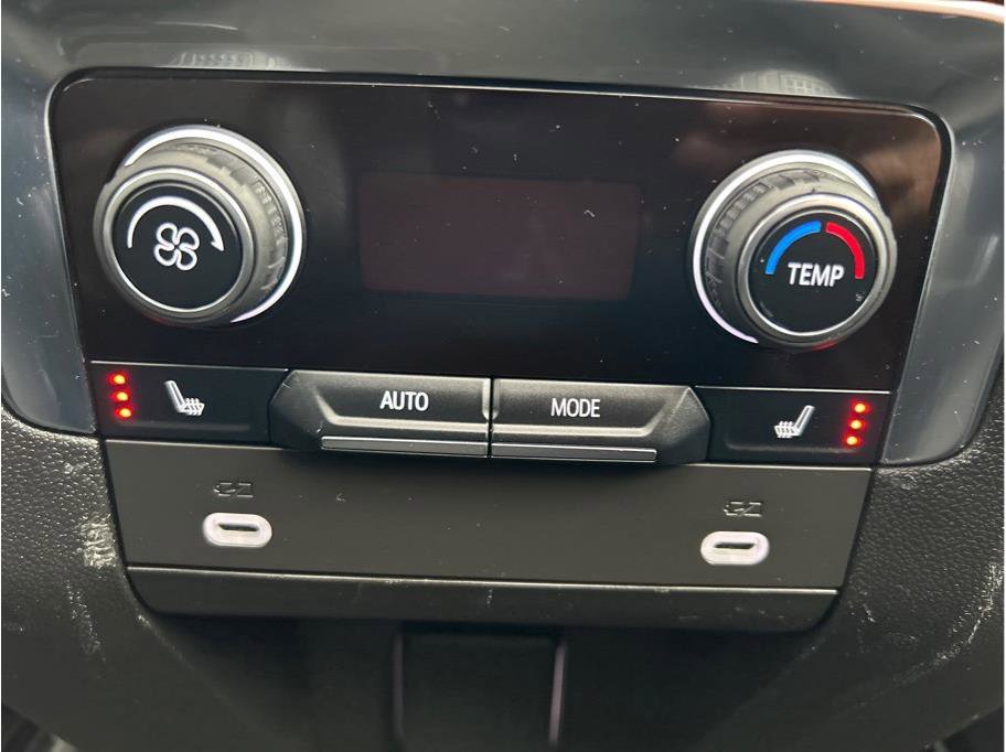 Used 2023 Chevrolet Suburban RST w/ Luxury Package image 27