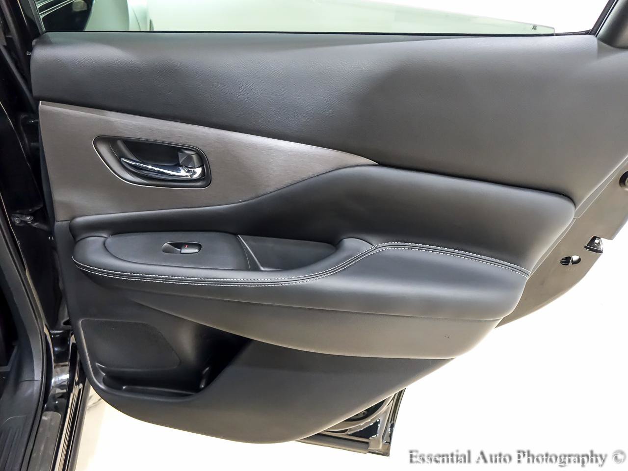 Used 2023 Nissan Murano SV w/ SV Midnight Edition Package FWD image 26