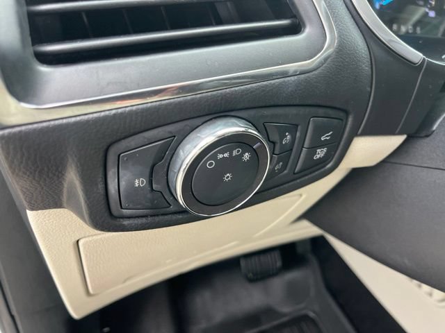 Used 2019 Ford Edge Titanium FWD image 14