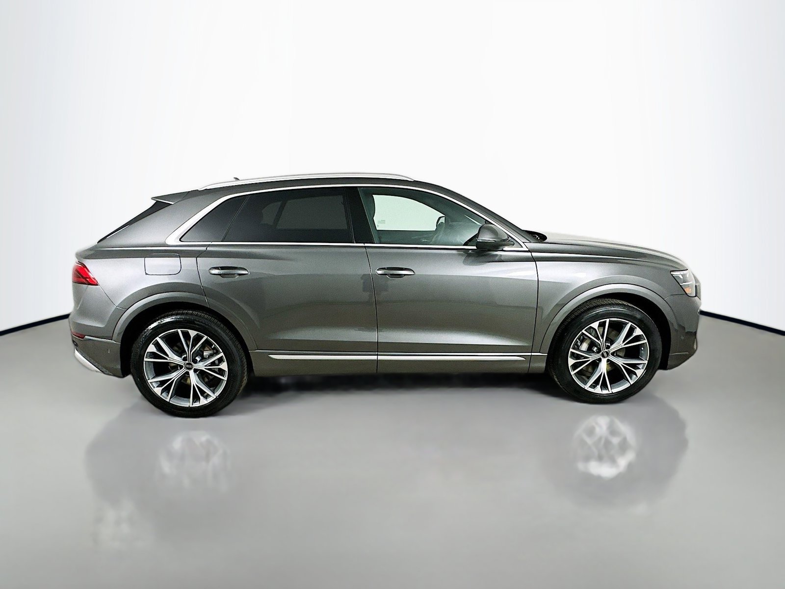 New 2026 Audi Q8 Premium Plus w/ Premium Plus Package AWD/4WD image 4