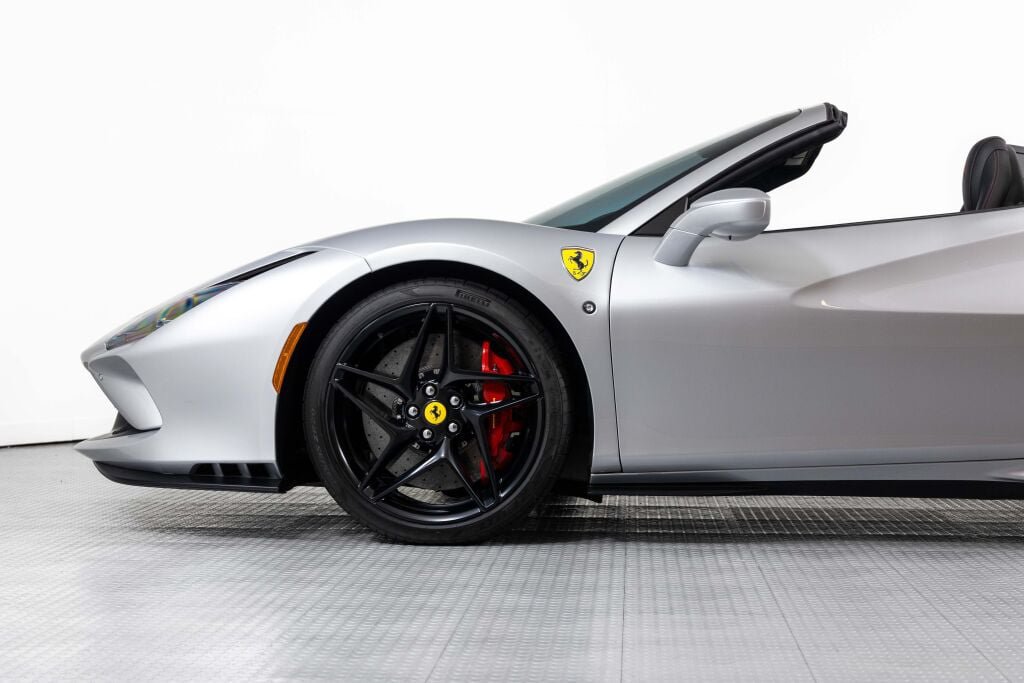 Used 2022 Ferrari F8 Tributo RWD image 12