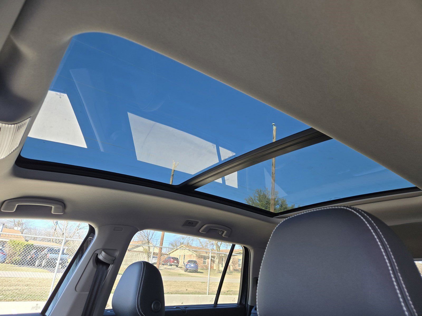 Used 2025 Volkswagen Atlas SEL image 19