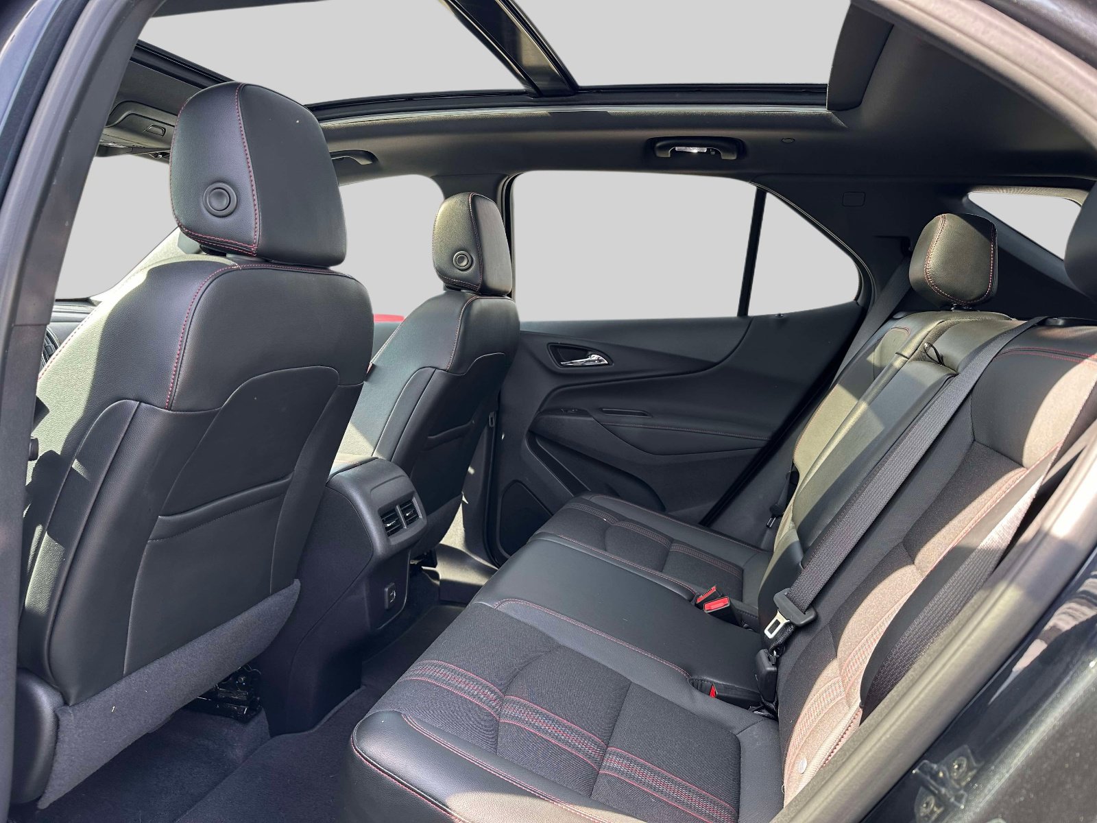 Certified 2023 Chevrolet Equinox RS image 9