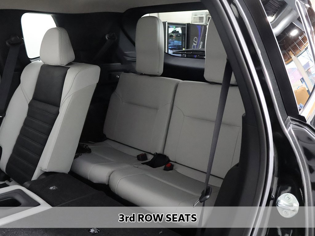 New 2025 Mitsubishi Outlander SE image 10