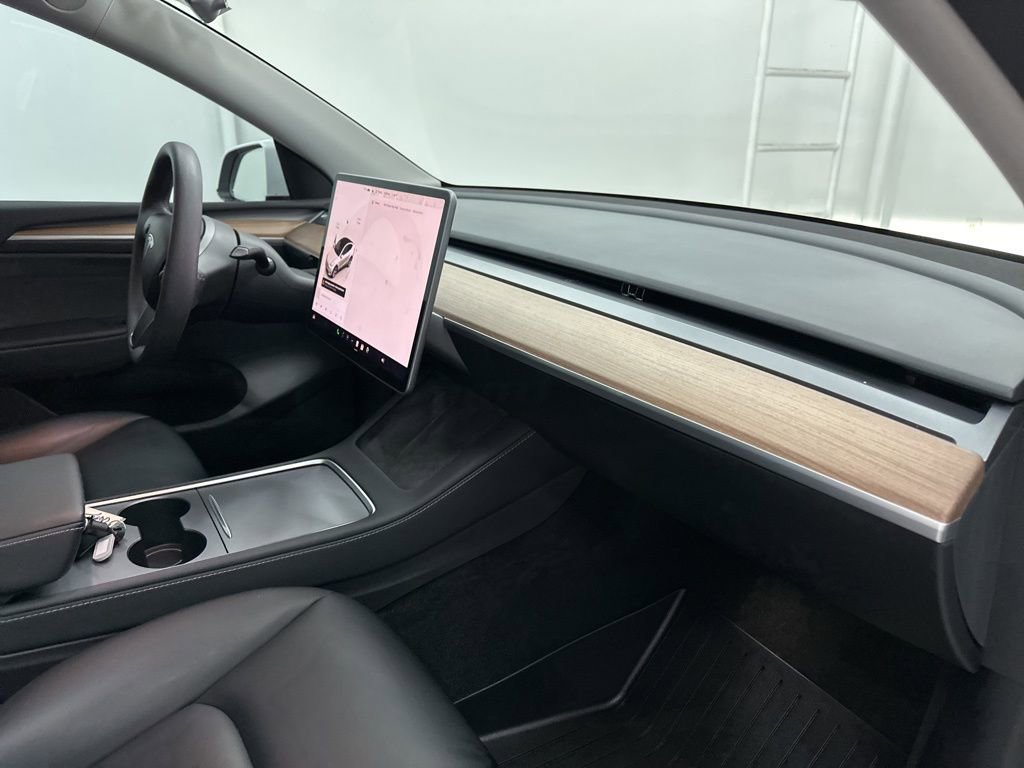 Used 2023 Tesla Model Y Long Range image 24
