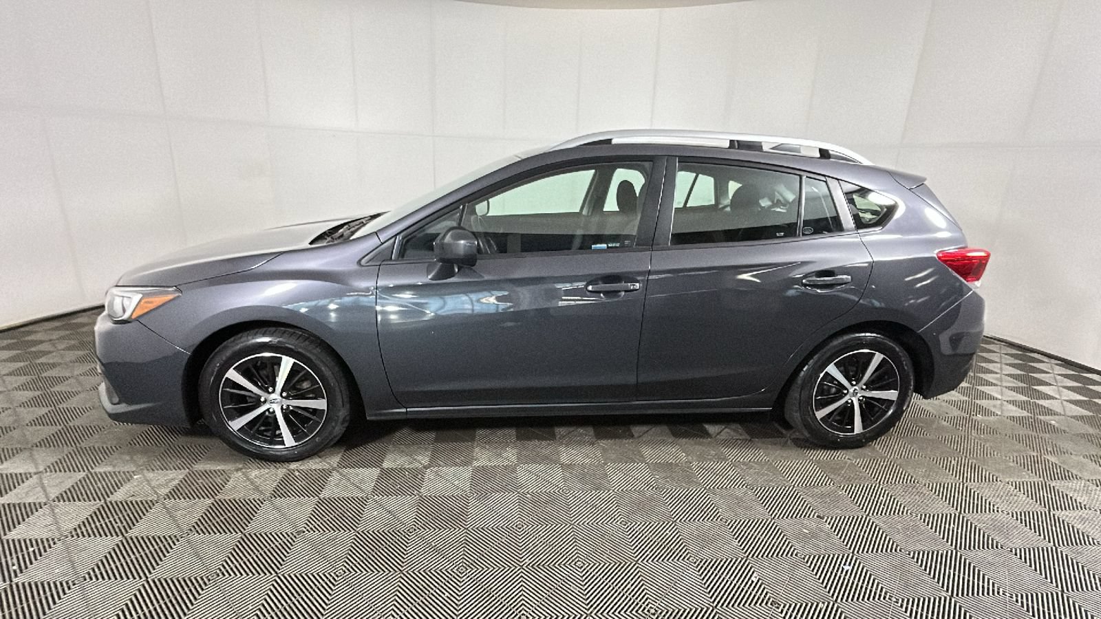 Used 2023 Subaru Impreza 2.0i Premium AWD/4WD image 6