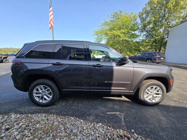 New 2025 Jeep Grand Cherokee Laredo X image 7