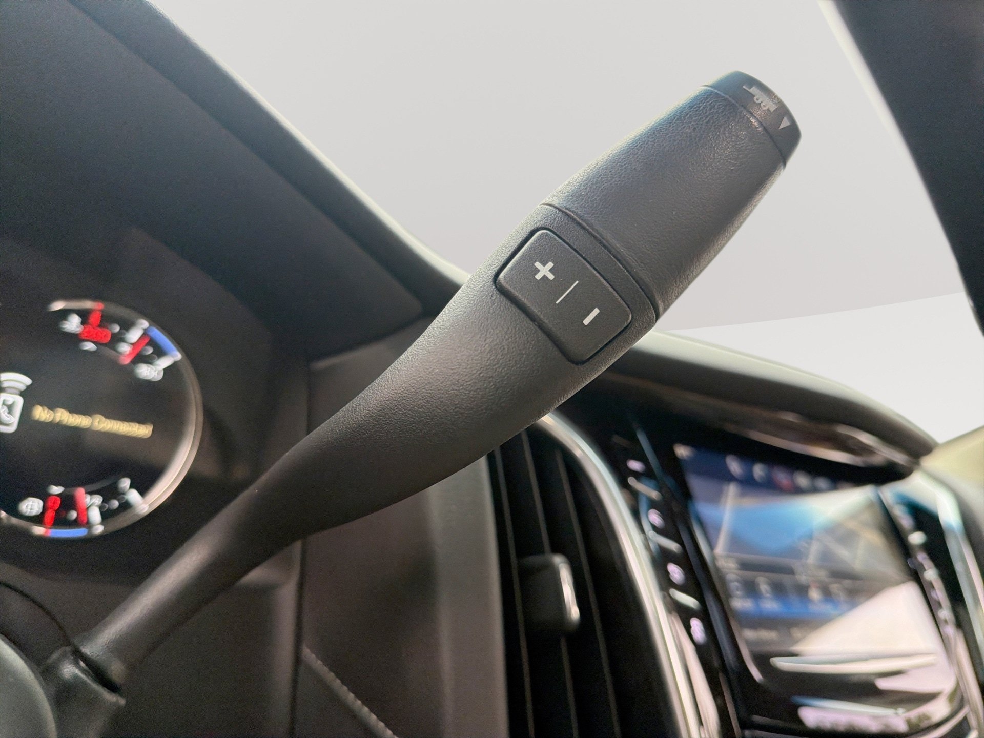 Used 2018 Cadillac Escalade Luxury RWD image 23
