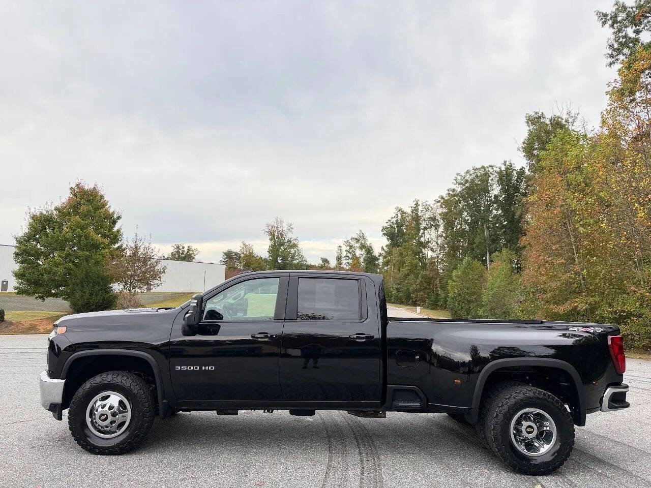 Used 2021 Chevrolet Silverado 3500 LT w/ All Star Edition AWD/4WD image 4