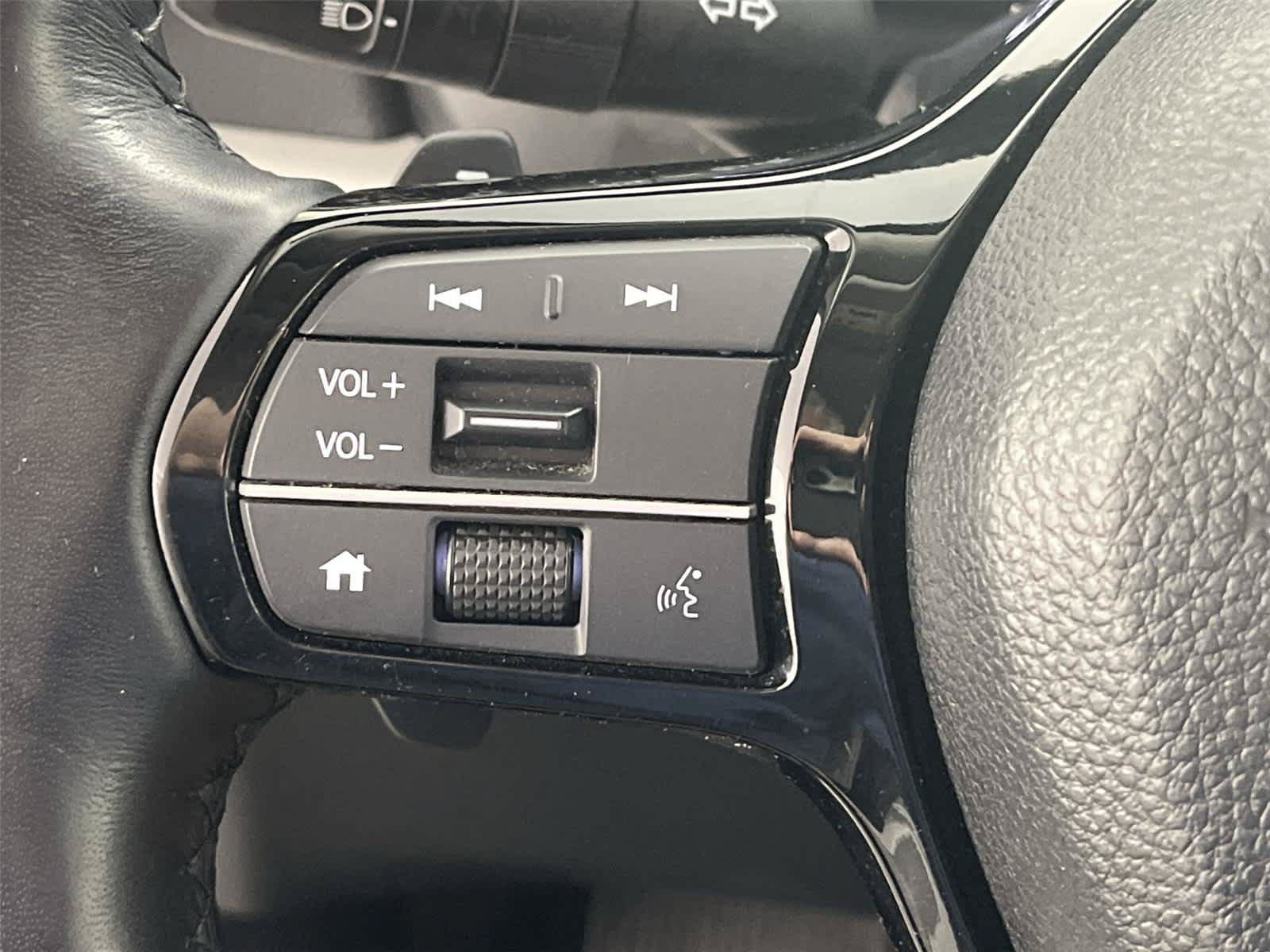 Used 2025 Honda Pilot EX-L image 34