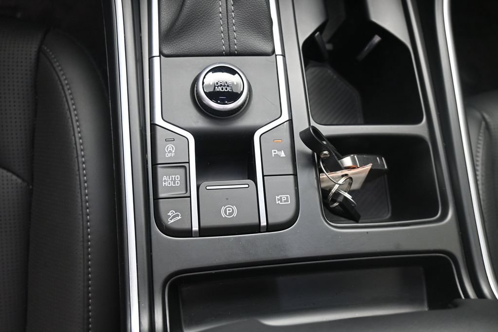 Used 2025 Kia Sorento S w/ Panoramic Sunroof Package FWD image 19