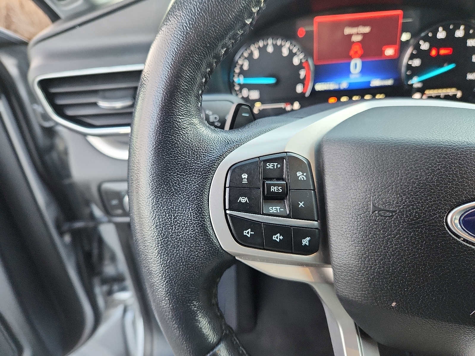 Used 2020 Ford Explorer XLT w/ Equipment Group 202A image 20