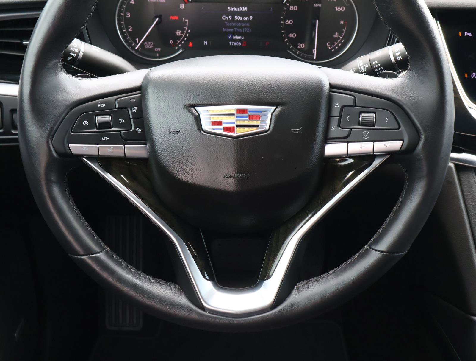 Used 2024 Cadillac XT6 Premium Luxury FWD image 14