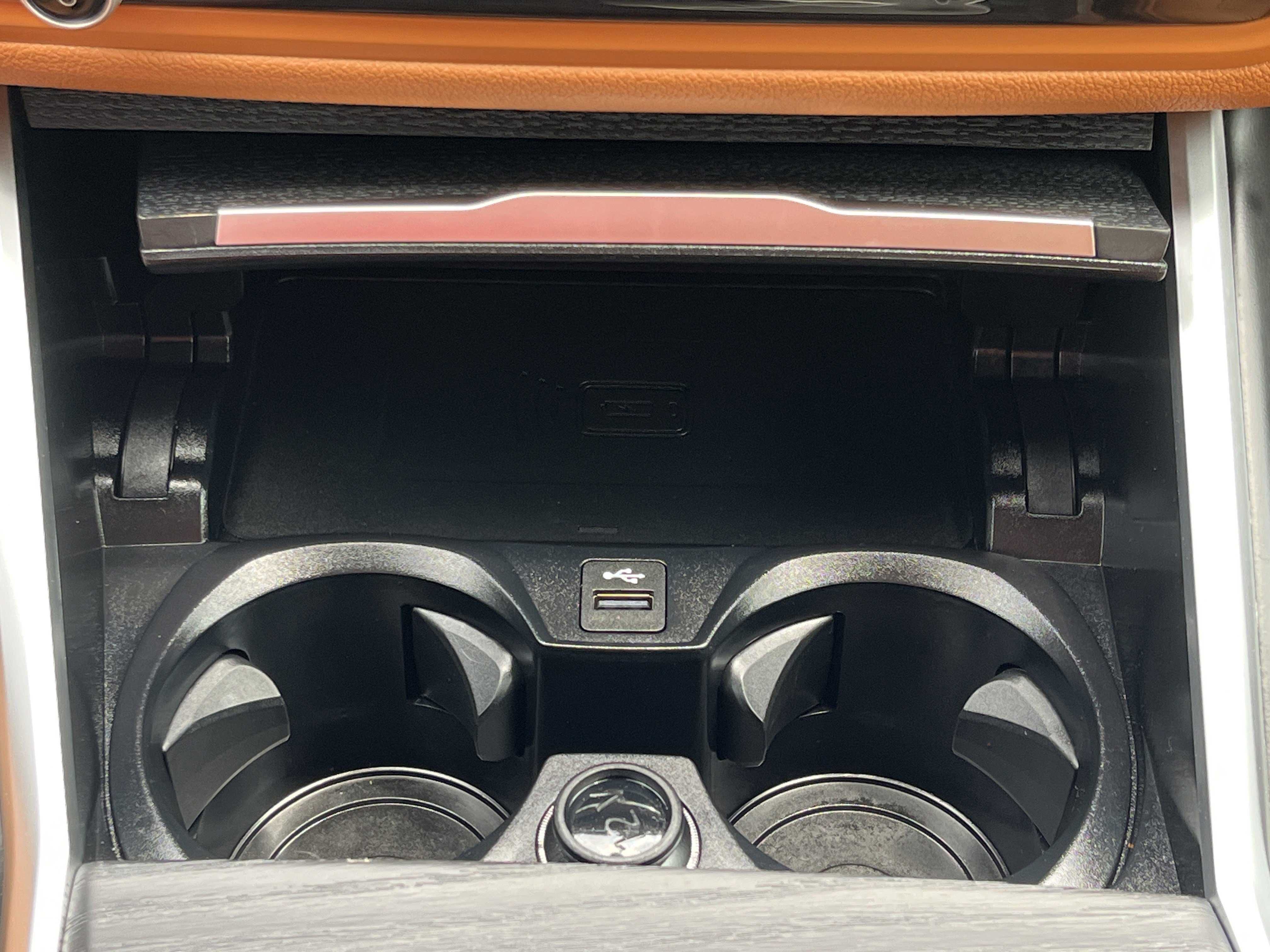Certified 2025 BMW 330i Sedan w/ M Sport Package RWD image 7