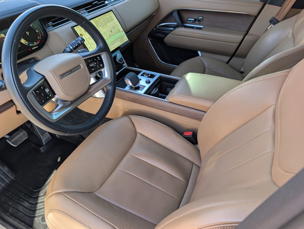 Used 2023 Land Rover Range Rover SE image 14