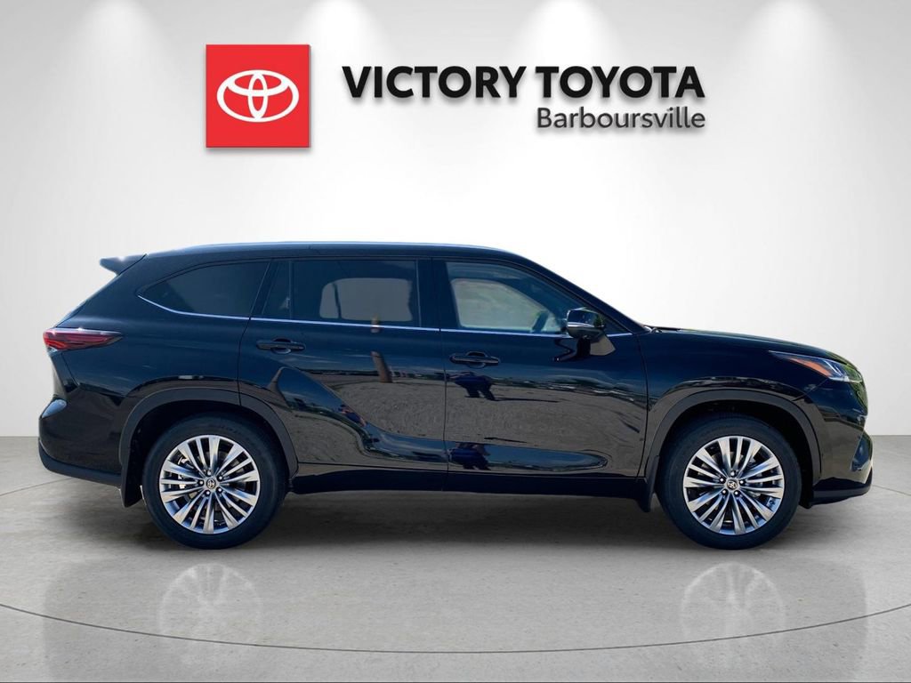 New 2026 Toyota Highlander Platinum AWD/4WD image 6