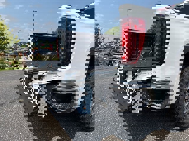 New 2026 GMC Sierra 1500 SLT w/ SLT Premium Plus Package image 6