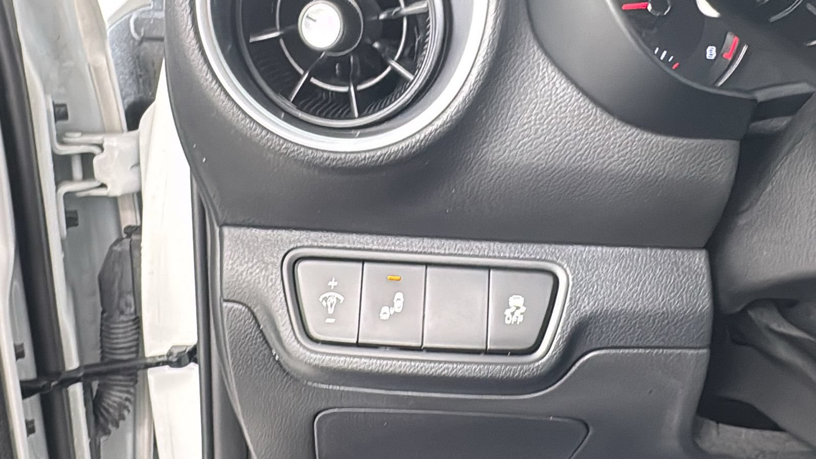 Used 2024 Kia Forte GT-Line FWD image 30