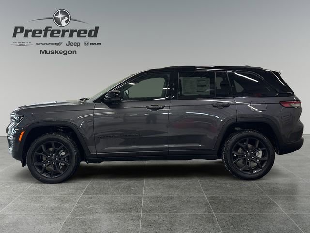 New 2025 Jeep Grand Cherokee Limited w/ Trailer Tow Package AWD/4WD image 9