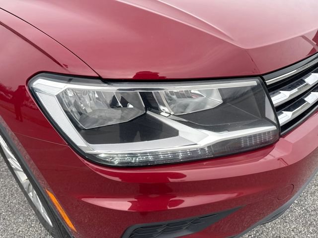 Used 2019 Volkswagen Tiguan SE w/ Panoramic Sunroof Package image 12