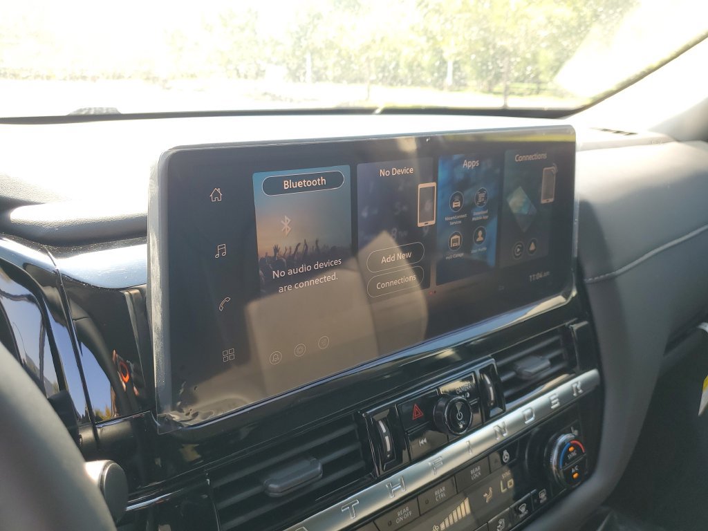 New 2026 Nissan Pathfinder SL FWD image 31
