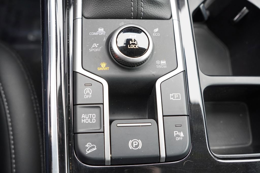 Certified 2022 Kia Sorento SX image 32