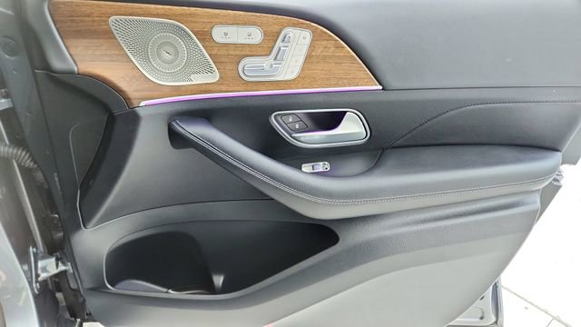 Used 2025 Mercedes-Benz GLS 450 4MATIC image 24