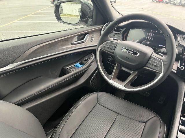 New 2026 Jeep Grand Cherokee Limited image 33