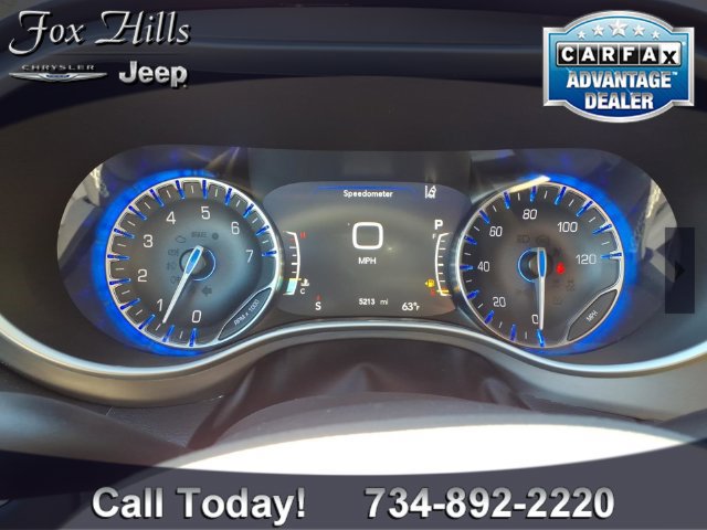 Used 2027 Chrysler Pacifica Select FWD image 20