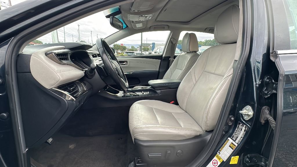 Used 2015 Toyota Avalon XLE Premium FWD image 9