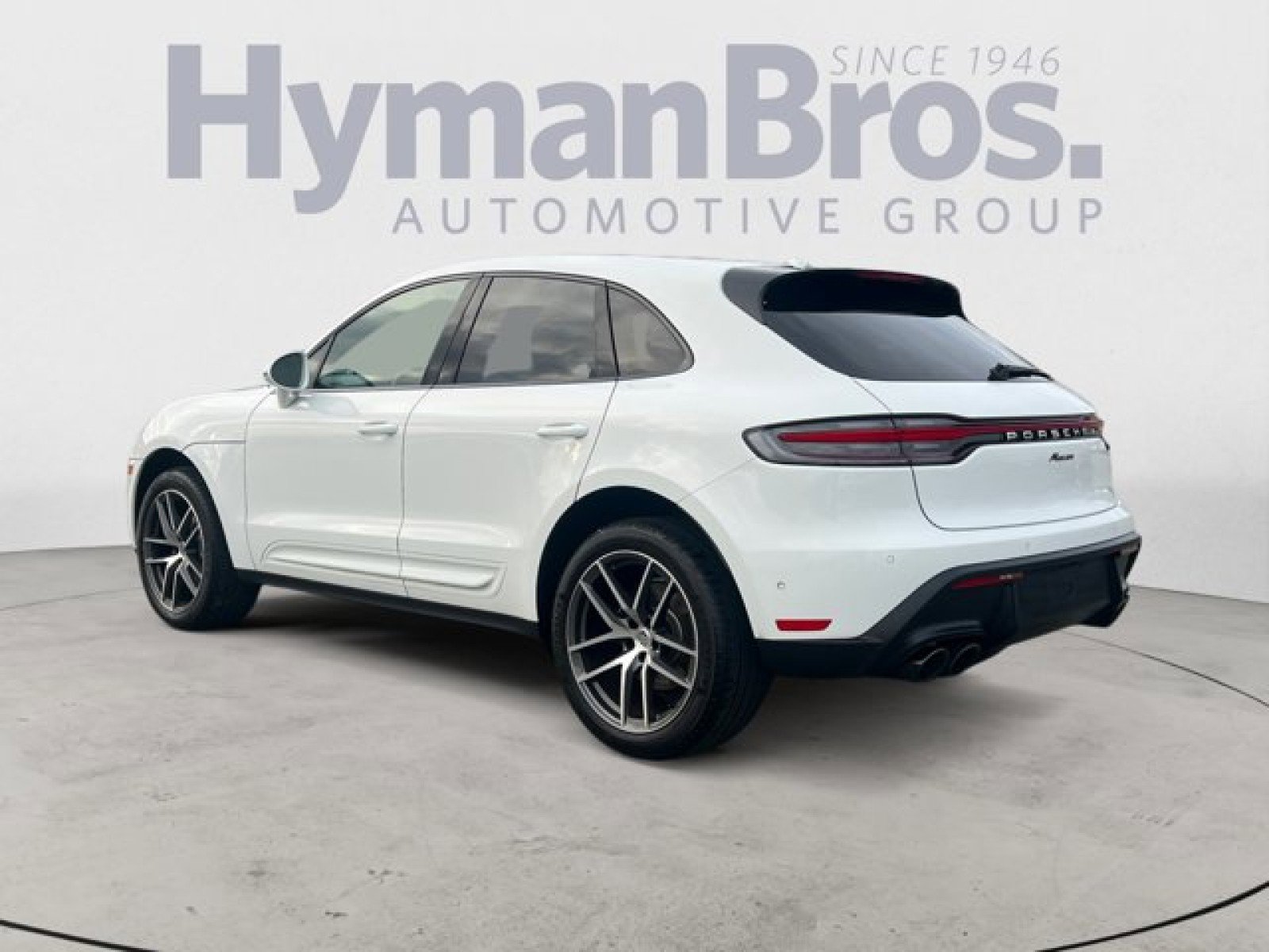 Used 2022 Porsche Macan AWD/4WD image 5
