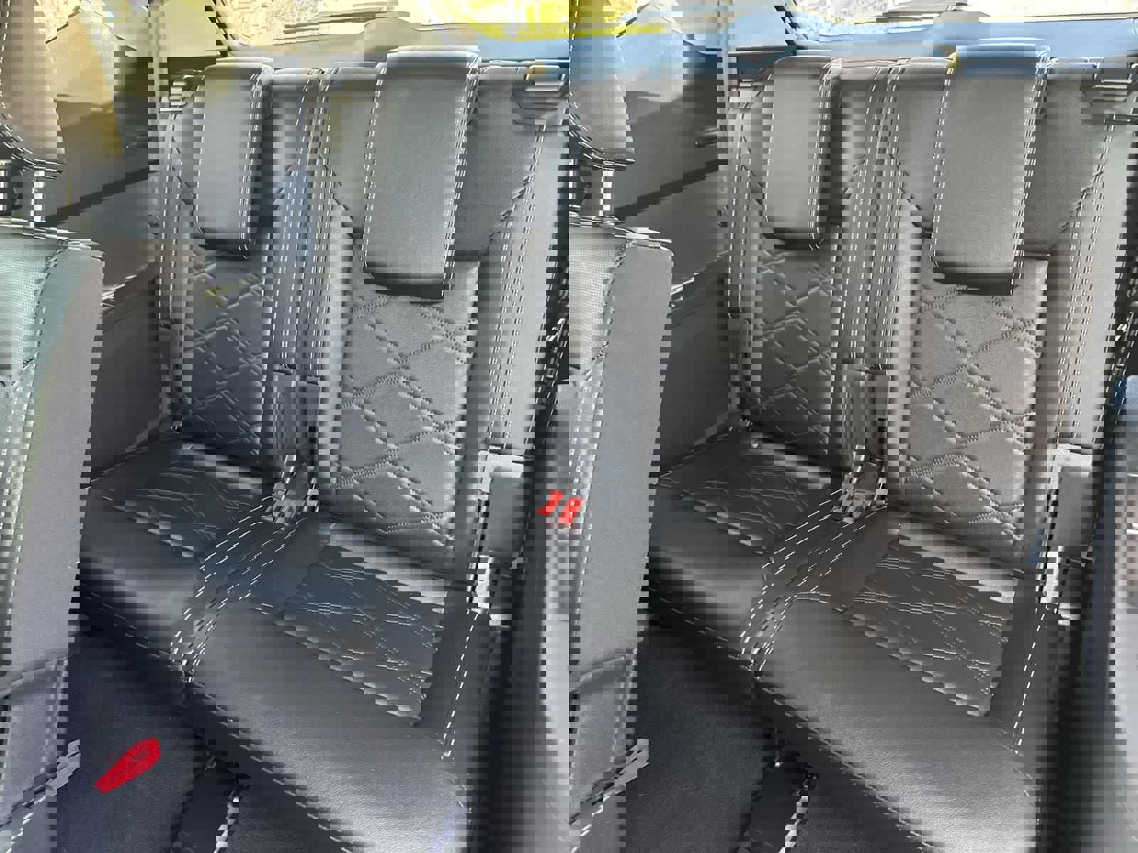 Used 2025 Volkswagen Atlas SE image 27