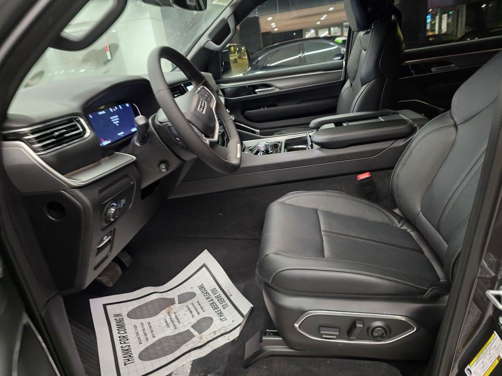 New 2026 Jeep Grand Wagoneer 4WD w/ Premium Group I image 18
