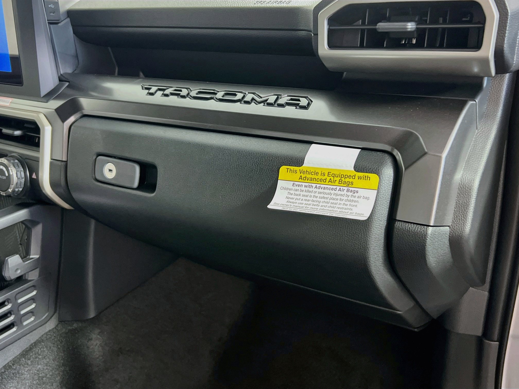 New 2026 Toyota Tacoma SR5 RWD image 33