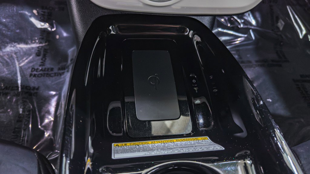 Used 2017 Toyota Prius Prime Premium image 29