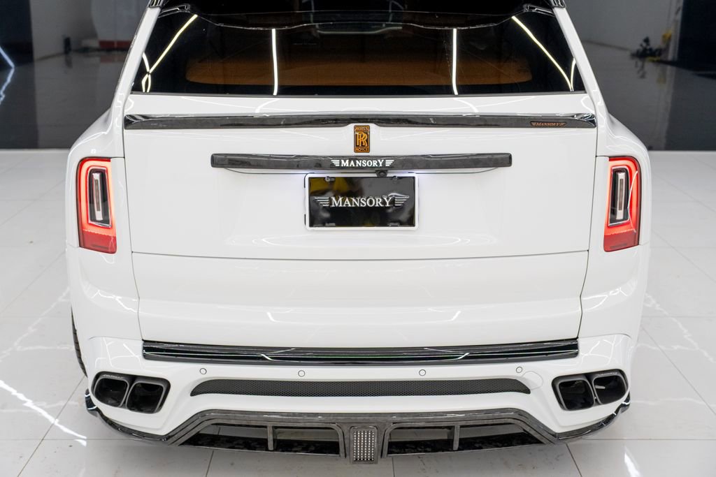 Used 2024 Rolls-Royce Cullinan AWD/4WD image 23