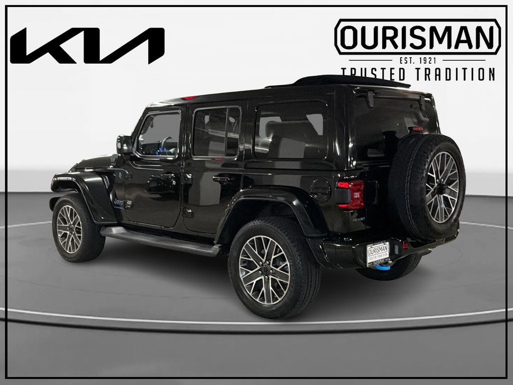 Used 2024 Jeep Wrangler High Altitude AWD/4WD image 3