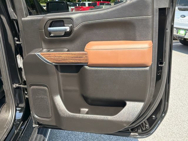 Used 2020 Chevrolet Silverado 1500 High Country w/ Technology Package AWD/4WD image 18