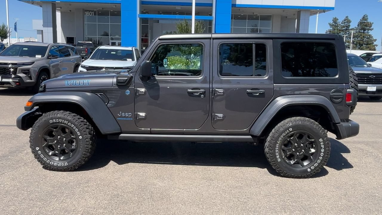 Used 2023 Jeep Wrangler Unlimited w/ Cold Weather Group AWD/4WD image 4