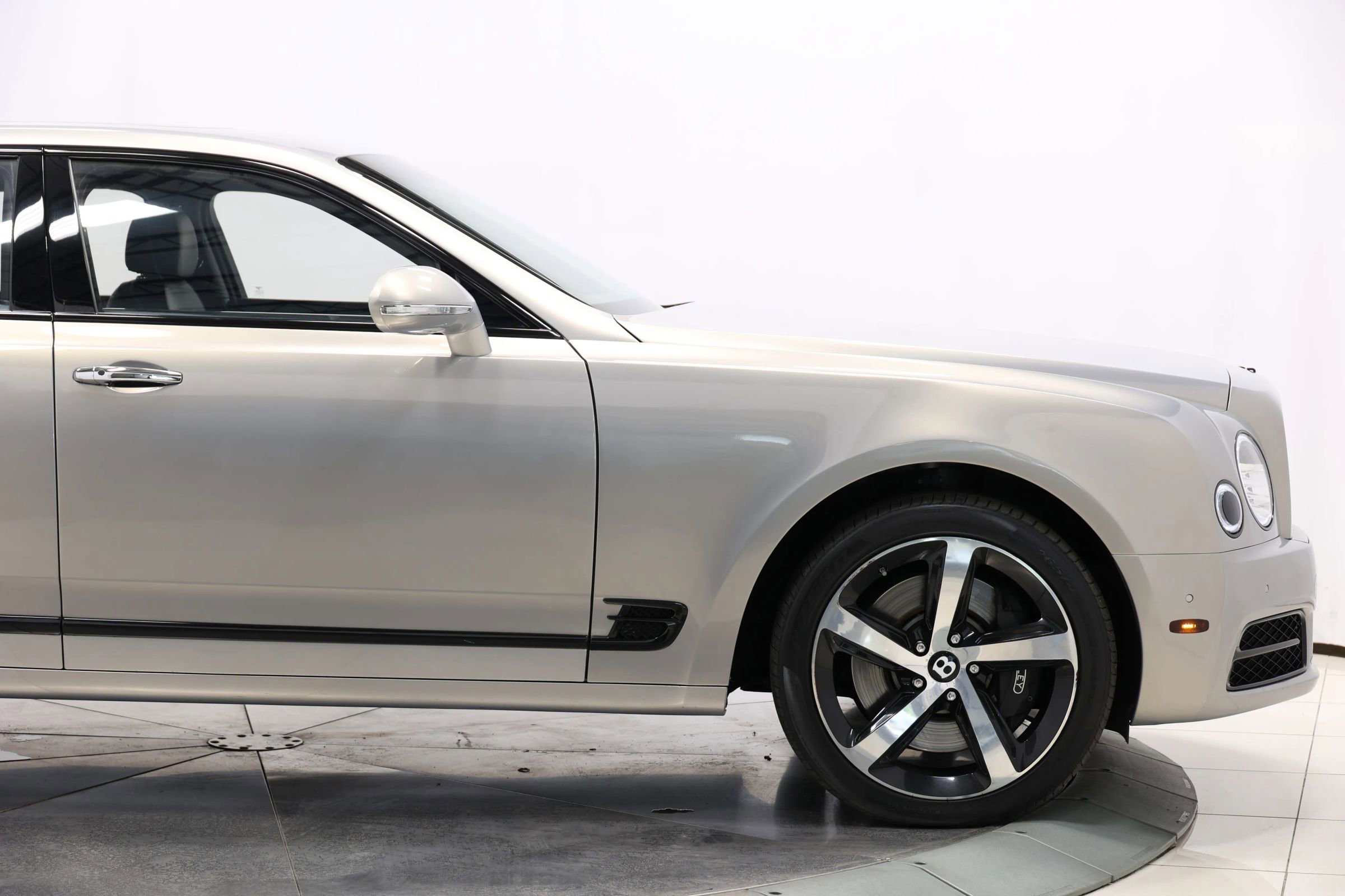 Used 2018 Bentley Mulsanne image 84
