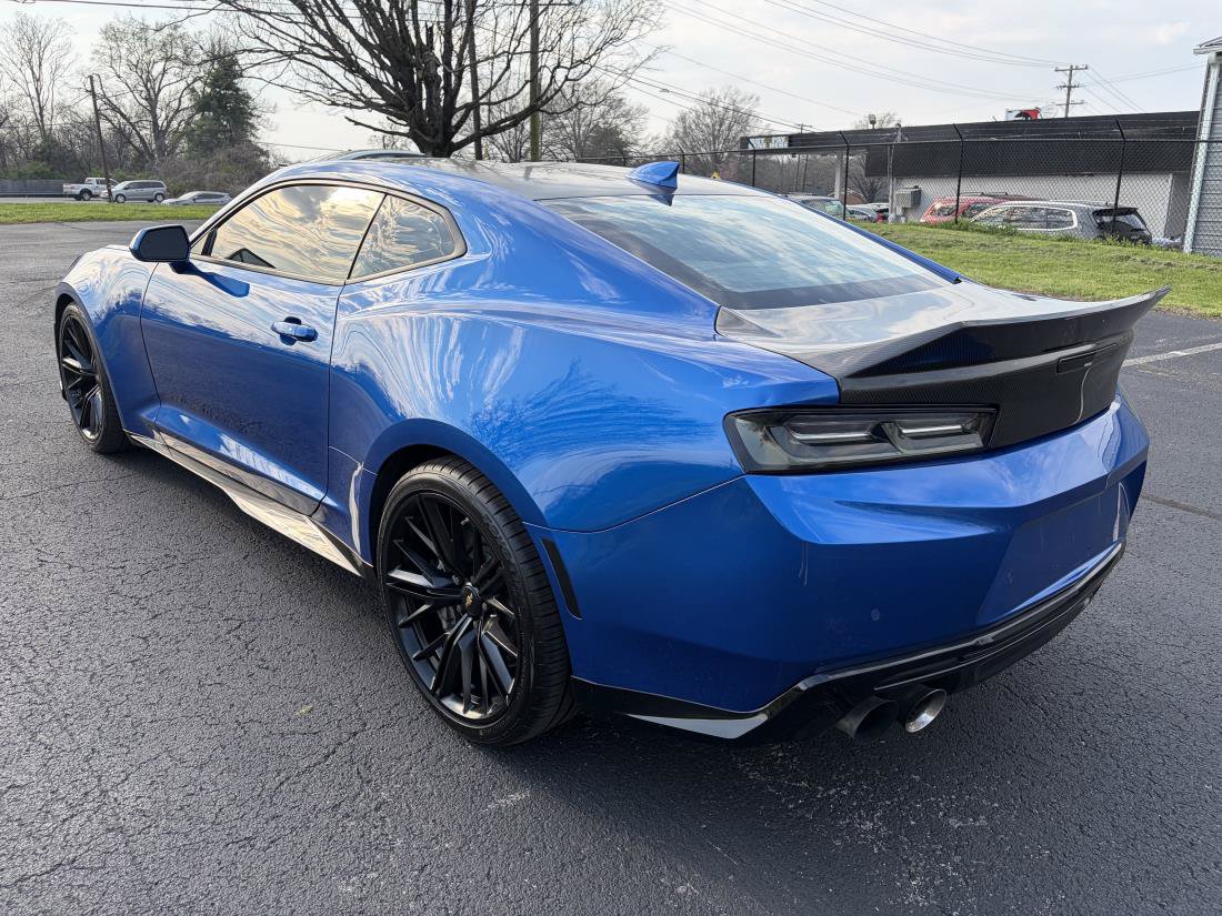 Used 2018 Chevrolet Camaro ZL1 RWD image 8