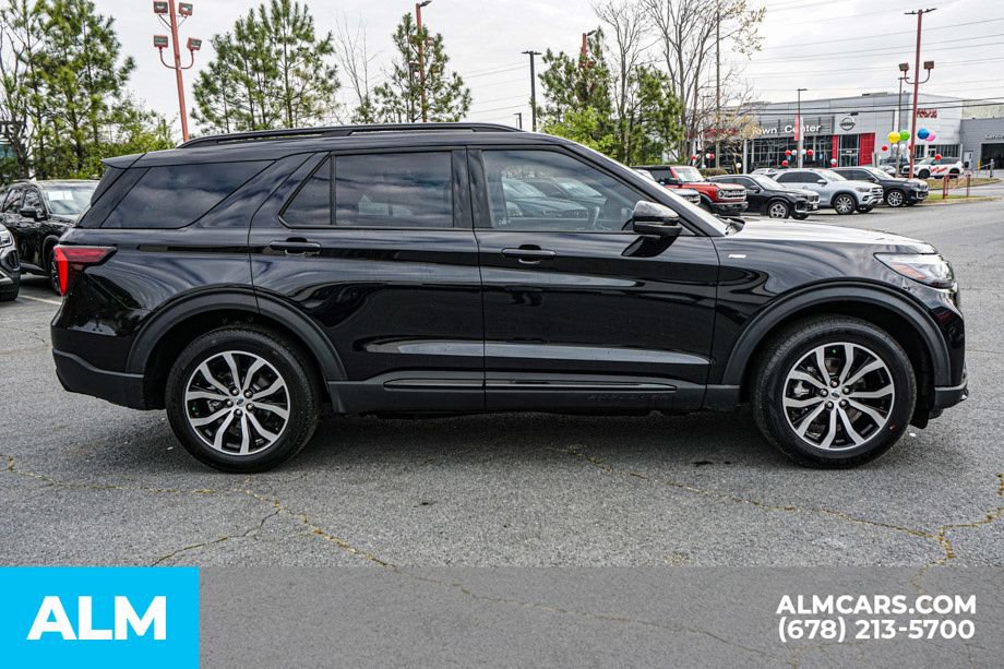 Used 2025 Ford Explorer ST-Line AWD/4WD image 8