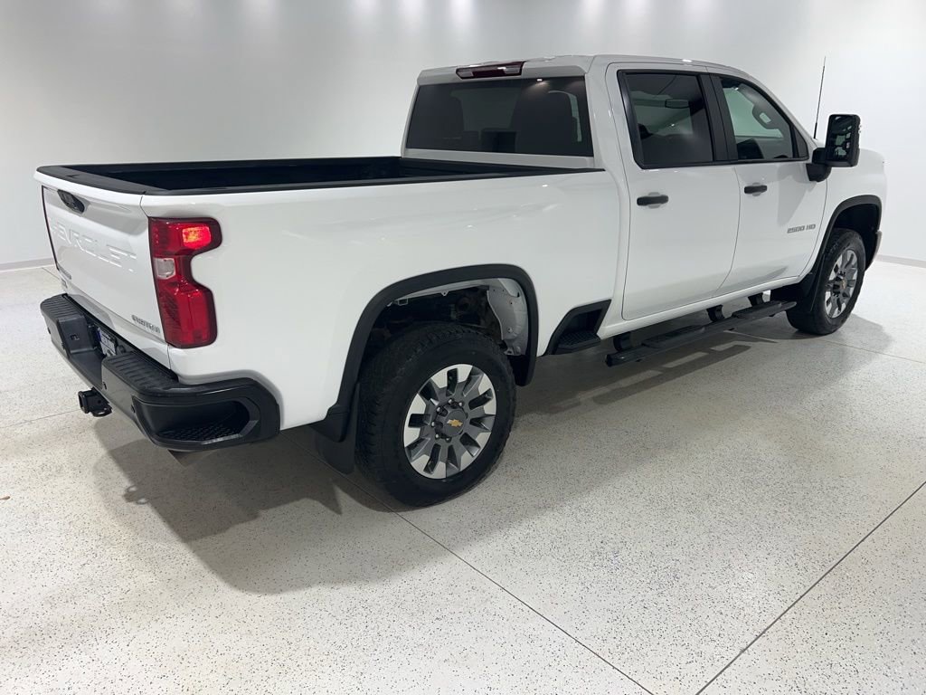 Used 2025 Chevrolet Silverado 2500 Custom w/ Custom Value Package AWD/4WD image 5