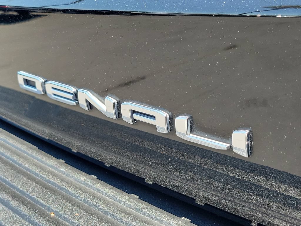Used 2023 GMC Yukon Denali Ultimate AWD/4WD image 32