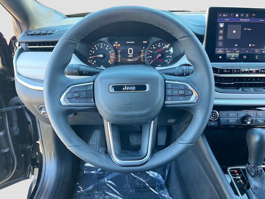 Certified 2025 Jeep Compass Limited image 11