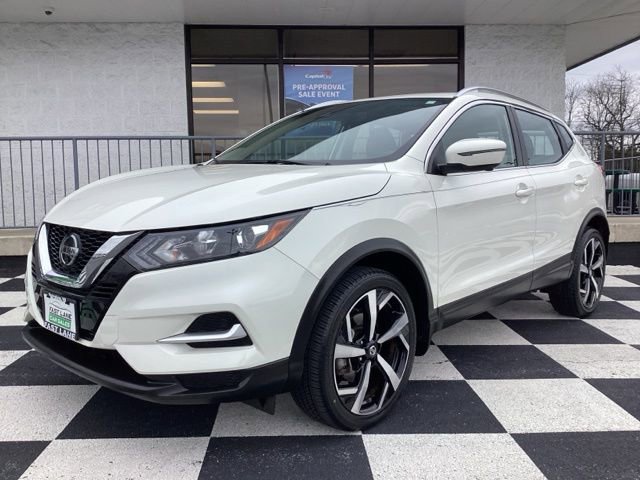 Used 2022 Nissan Rogue Sport SL image 2