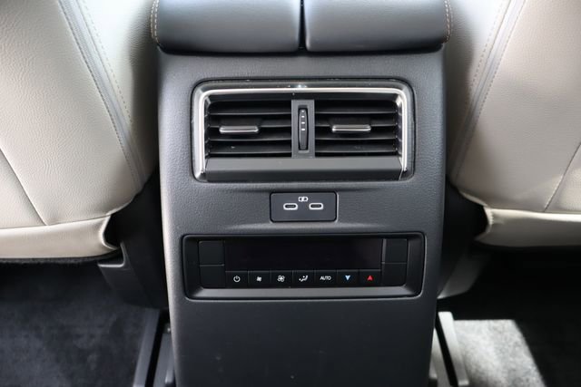 Used 2024 MAZDA CX-90 3.3 Turbo w/ Premium Package AWD/4WD image 17