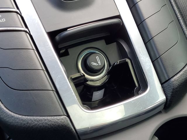 Used 2019 Porsche Macan AWD/4WD image 30
